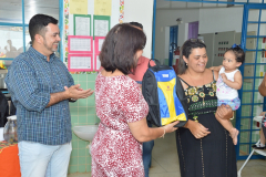 Entrega dos Kits Escolares na Umei Cândida Ferreira (37)