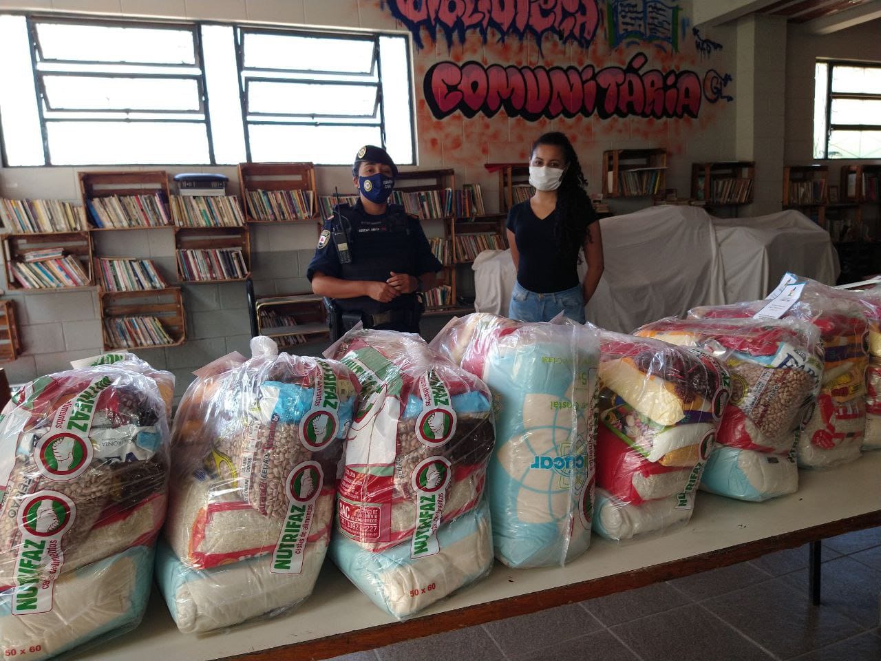 Guarda Civil, em parceria com o Projeto Conectar, entrega cestas básicas a instituições sociais e famílias carentes